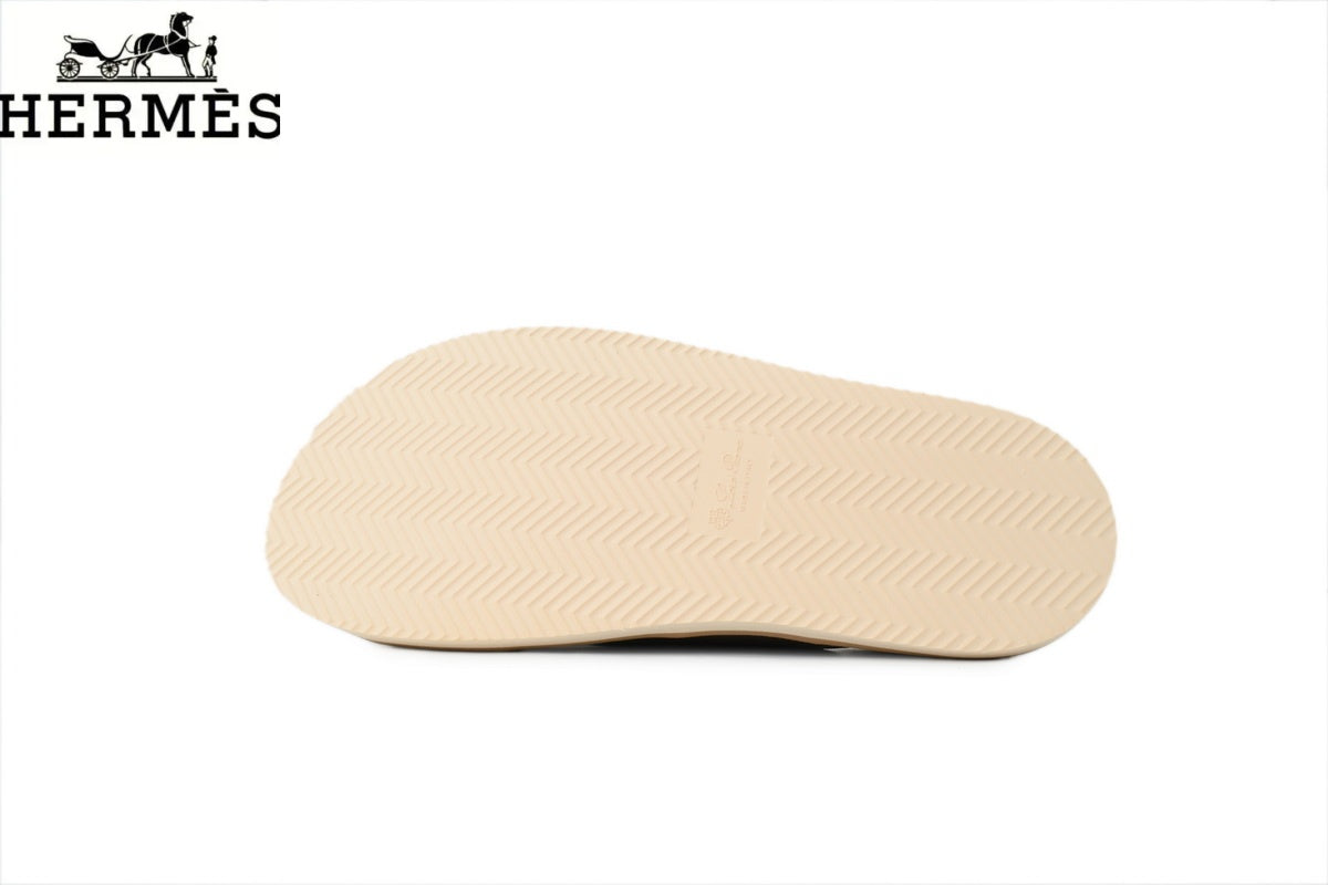 Herm¨¨s Olive Green Suede Cross-Strap Slide Sandal