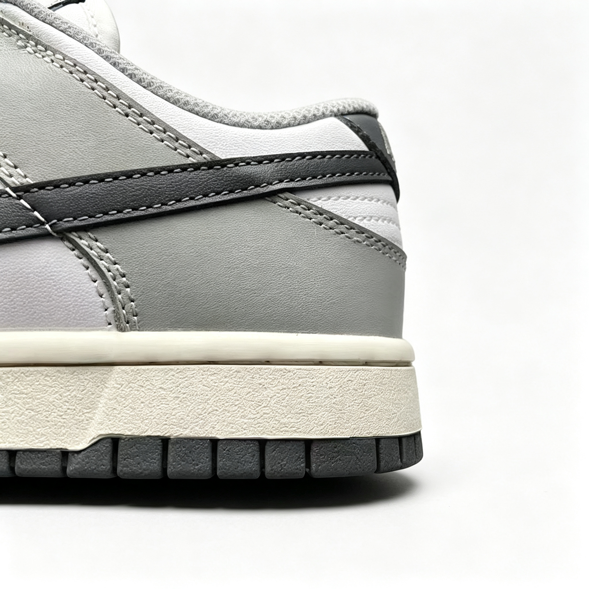 Nike Dunk Low ¨C White / Light Grey / Dark Grey / Sail
