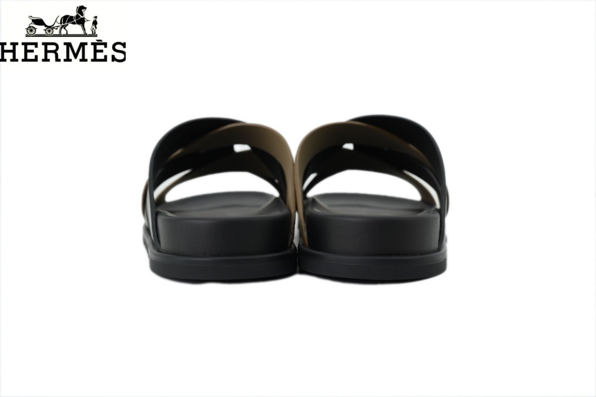 Herm¨¨s Black and Khaki Suede Cross-Strap Slide Sandal