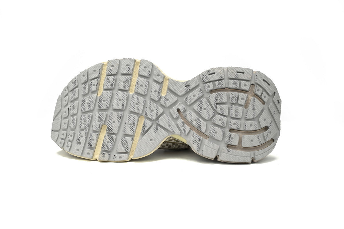 Balenciaga 3XL men's shoes Track Sneaker ¨C Low-Top Chunky Sole balenciaga runners Golden Champagne